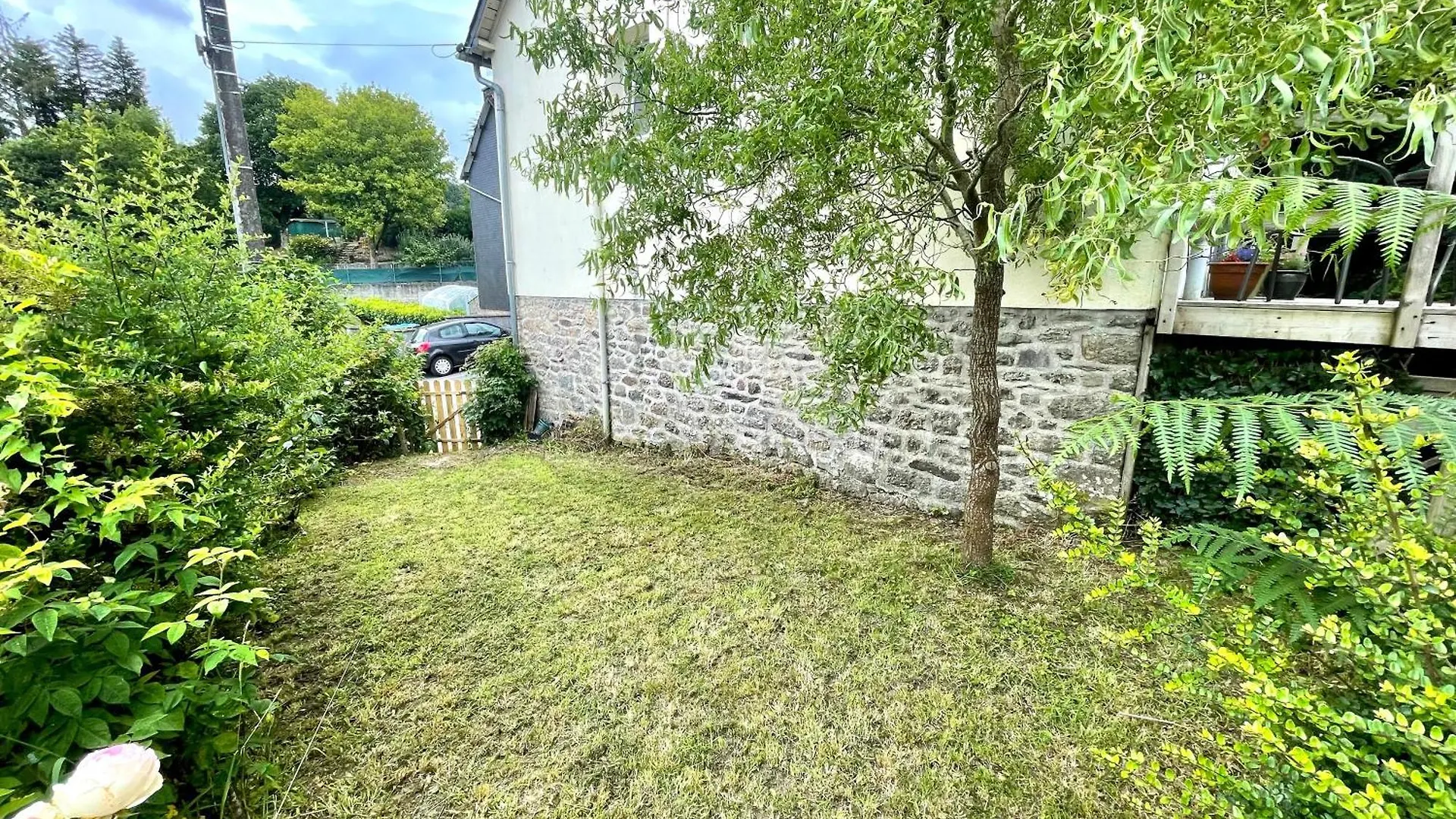 Holiday home Maison Collinee Rostrenen